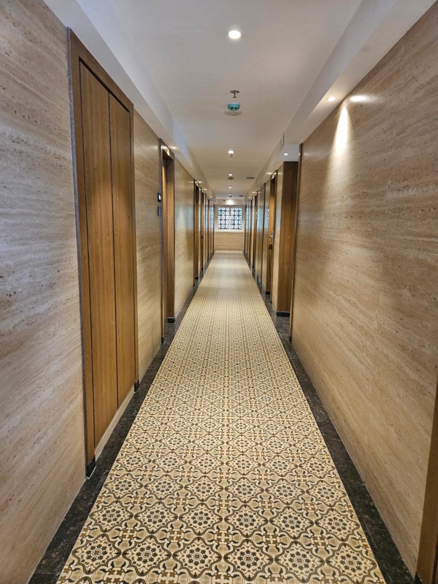 Hotel Golden Nest ธาเน ภายนอก รูปภาพ
